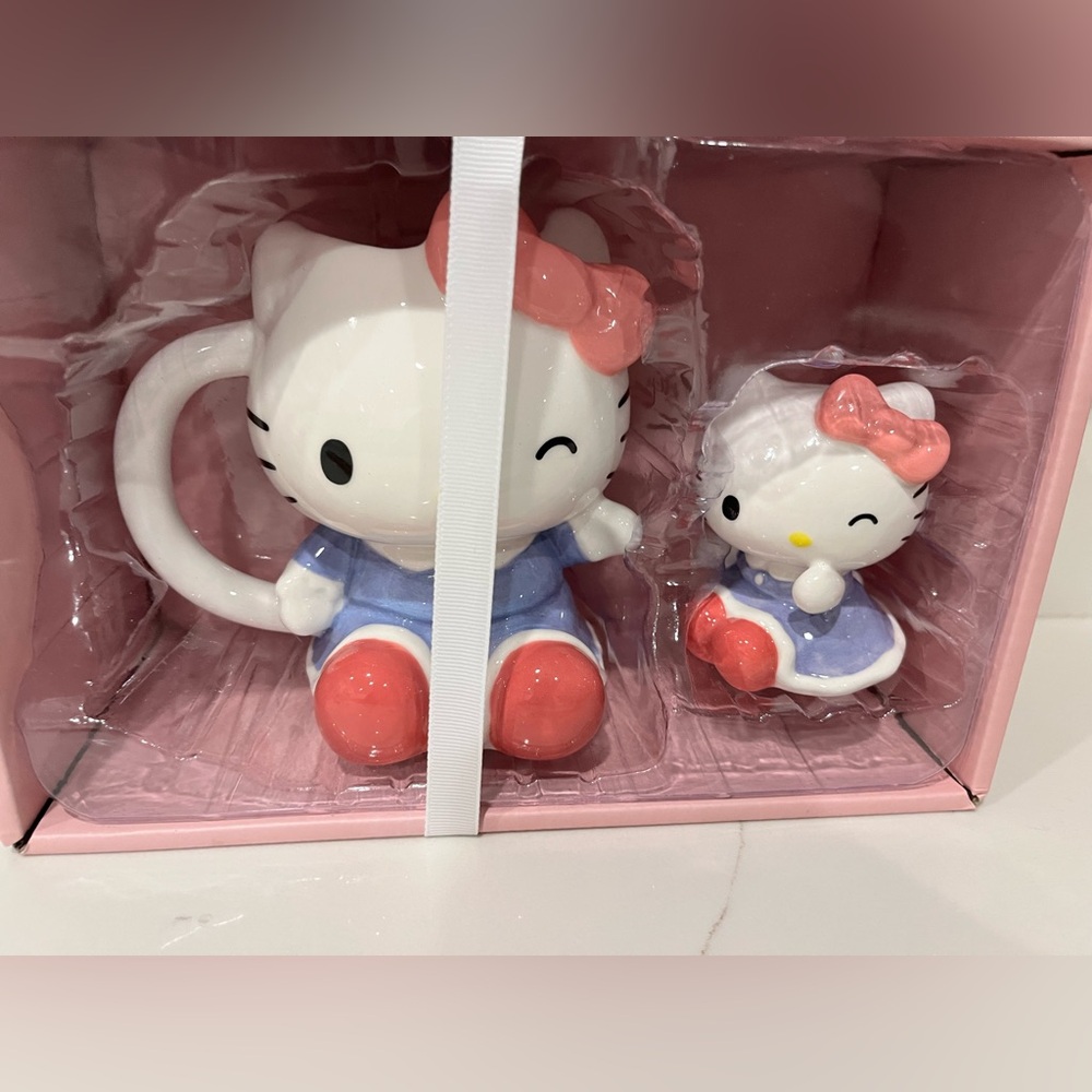 Hello Kitty Ceramic Mug and Figurine Set - Blue and Red